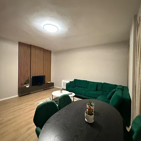 Petalier Apartamento Tirana