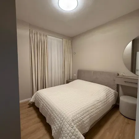 Petalier Apartment Tirana